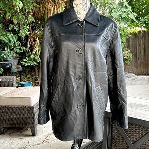 EUC AM Studio 💯Genuine Leather Jacket fully lined in black size small